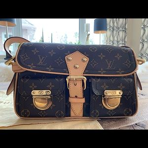 Authentic Louise Vuitton Purse